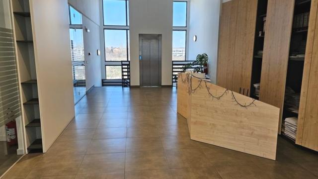 Poslovni prostor, Izdavanje, 2150m2, Plavi horizonti, Zemun, Cara Konstantina