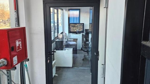 Poslovni prostor, Izdavanje, 2150m2, Plavi horizonti, Zemun, Cara Konstantina