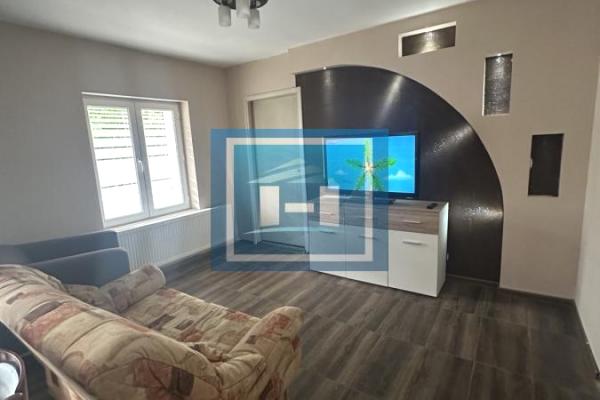 izdavanje, kuca,
paracin, 1058495, trosoban