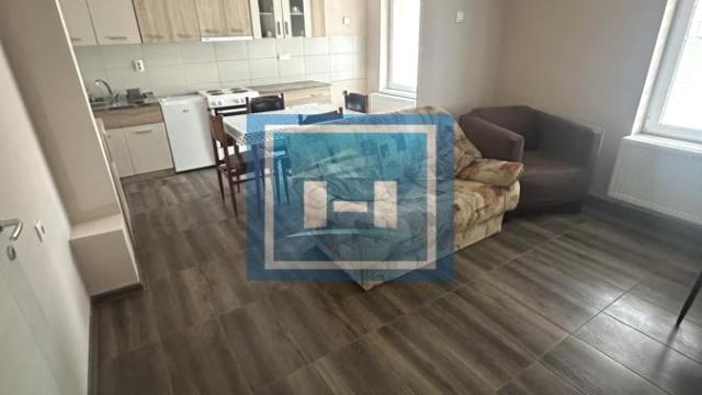 Kuća, Trosoban, Izdavanje, 90m2, Paraćin