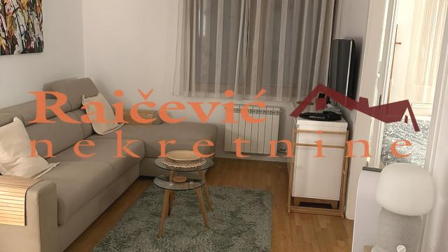 Stan, Jednoiposoban, Prodaja, 34m2, Donji grad, Zemun, Petra Kocica