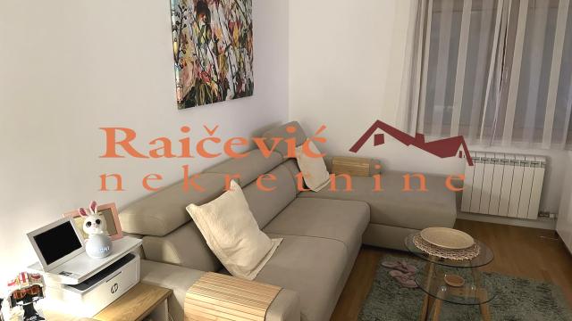 Stan, Jednoiposoban, Prodaja, 34m2, Donji grad, Zemun, Petra Kocica