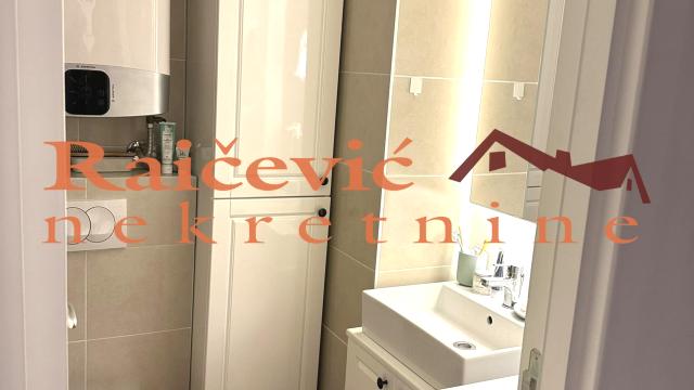 Stan, Jednoiposoban, Prodaja, 34m2, Donji grad, Zemun, Petra Kocica