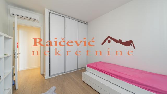 Stan, četvorosoban, Prodaja, 110m2, Beograd na vodi, Savski venac, Luke Celovica Trebinjca