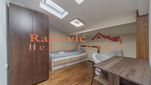 Stan, Troiposoban, Izdavanje, 120m2, Kalenić pijaca, Vračar, Kursulina