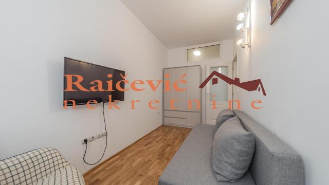 Stan, Jednoiposoban, Izdavanje, 43m2, SC Vračar, Vračar, Juzni bulevar