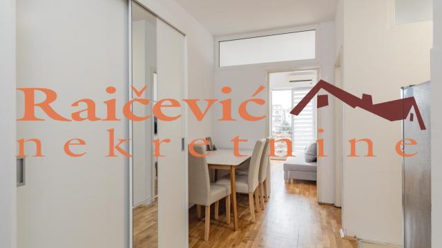 Stan, Jednoiposoban, Izdavanje, 43m2, SC Vračar, Vračar, Juzni bulevar