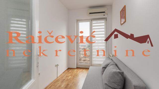 Stan, Jednoiposoban, Izdavanje, 43m2, SC Vračar, Vračar, Juzni bulevar