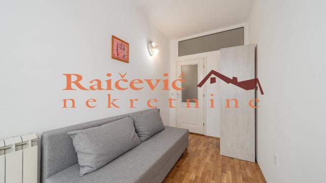 Stan, Jednoiposoban, Izdavanje, 43m2, SC Vračar, Vračar, Juzni bulevar