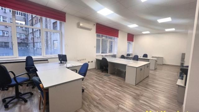 Poslovni prostor, Izdavanje, 223m2, Trg Nikole Pašića, Stari grad, Trg Nikole Pašića