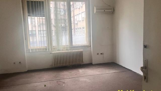 Poslovni prostor, Izdavanje, 1400m2, Trg Nikole Pašića, Stari grad, Trg Nikole Pašića