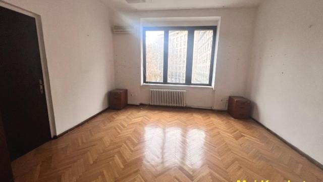 Poslovni prostor, Izdavanje, 1400m2, Trg Nikole Pašića, Stari grad, Trg Nikole Pašića