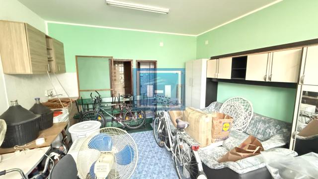 Stan, Jednoiposoban, Izdavanje, 93m2, Centar, Gradska lokacija, Jagodina