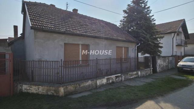 Kuća, Trosoban, Prodaja, 115m2, Goge, Gradska lokacija, Sombor