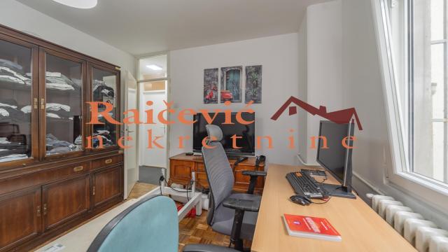 Stan, Trosoban, Prodaja, 86m2, Blok 34 (Carina - Studentski grad), Novi Beograd, Bulevar Zorana Djindjica