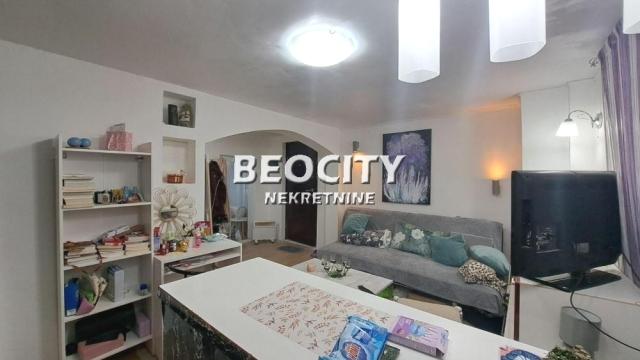 Kuća, Jednoiposoban, Prodaja, 28m2, Kalenić pijaca, Vračar, Trnska