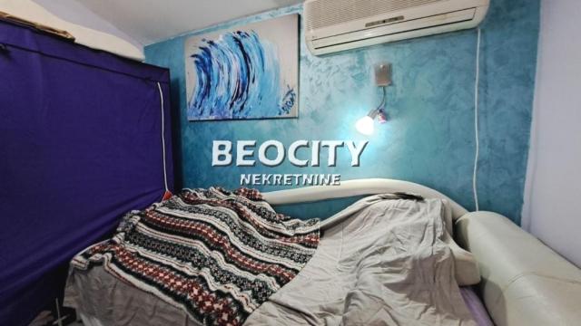 Kuća, Jednoiposoban, Prodaja, 28m2, Kalenić pijaca, Vračar, Trnska