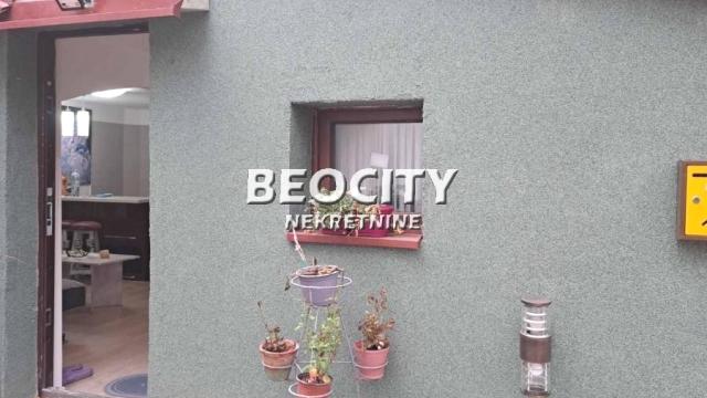 Kuća, Jednoiposoban, Prodaja, 28m2, Kalenić pijaca, Vračar, Trnska