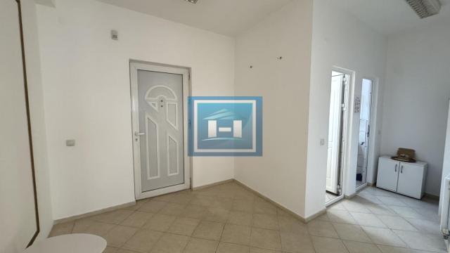 Poslovni prostor, Izdavanje, 110m2, Gradska lokacija, Ćuprija