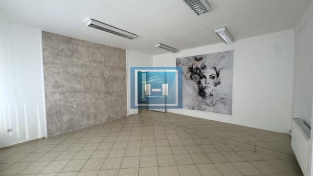 Poslovni prostor, Izdavanje, 110m2, Gradska lokacija, Ćuprija