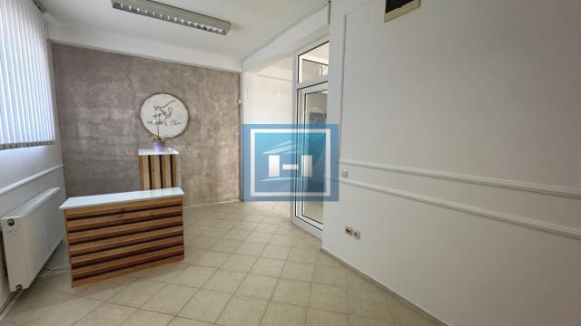 Poslovni prostor, Izdavanje, 110m2, Gradska lokacija, Ćuprija