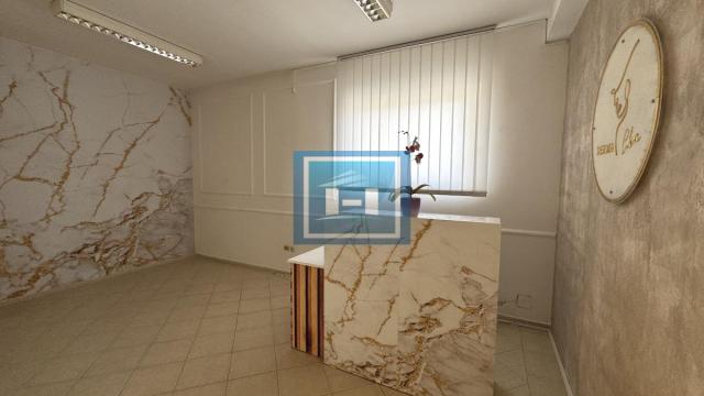 Poslovni prostor, Izdavanje, 110m2, Gradska lokacija, Ćuprija