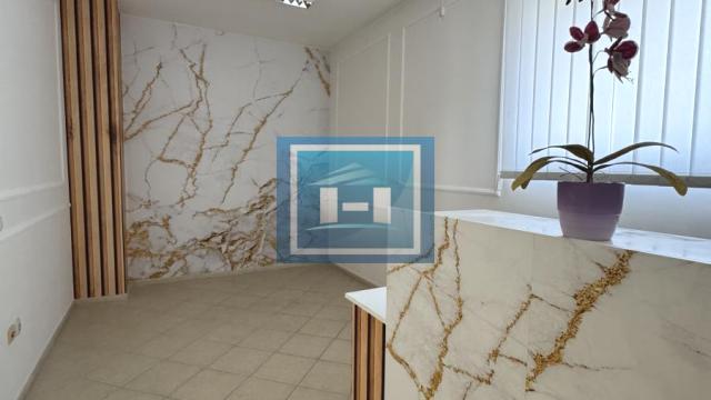 Poslovni prostor, Izdavanje, 110m2, Gradska lokacija, Ćuprija