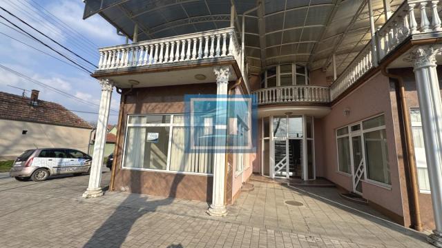 Poslovni prostor, Izdavanje, 35m2, Gradska lokacija, Ćuprija