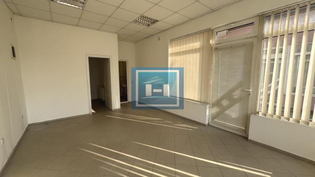 Poslovni prostor, Izdavanje, 35m2, Gradska lokacija, Ćuprija