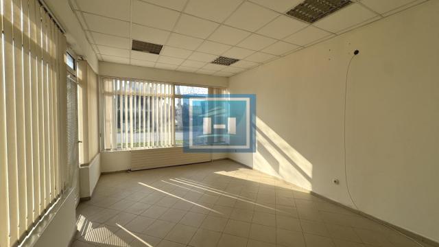 Poslovni prostor, Izdavanje, 35m2, Gradska lokacija, Ćuprija