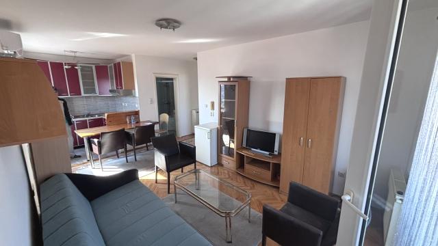 Stan, Jednoiposoban, Izdavanje, 39m2, Zvezdara - Lošinjska