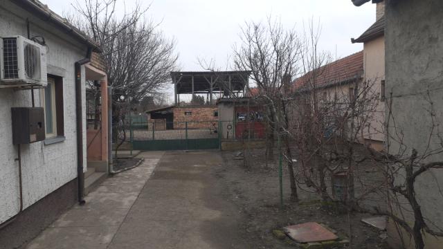 Kuća, Trosoban, Prodaja, 102m2, Jarkovac, Okolno mesto, Jarkovac