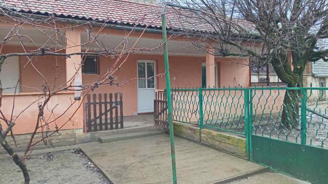 Kuća, Trosoban, Prodaja, 102m2, Jarkovac, Okolno mesto, Jarkovac