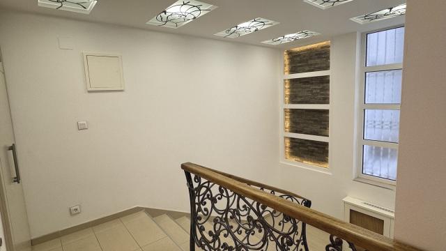 Stan, četvorosoban, Izdavanje, 150m2, Bulevar kneza Aleksandra Karađorđevića