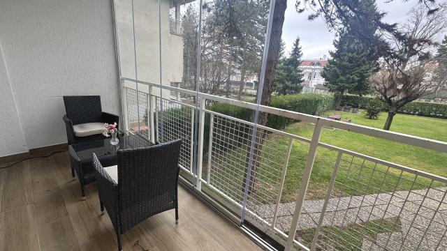 Stan, četvorosoban, Izdavanje, 150m2, Bulevar kneza Aleksandra Karađorđevića