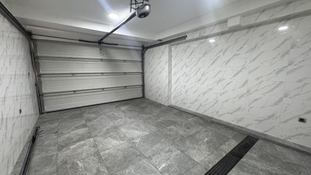 Stan, četvorosoban, Izdavanje, 150m2, Bulevar kneza Aleksandra Karađorđevića