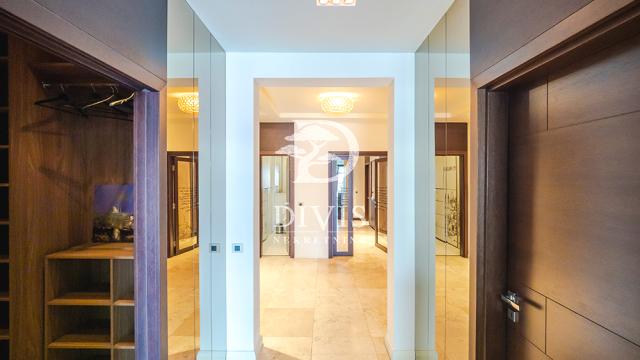 Stan, četvorosoban, Prodaja, 234m2, Serdar  Jola