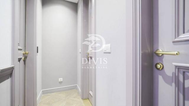 Poslovni prostor, Trosoban, Izdavanje, 117m2, Strahinjića Bana