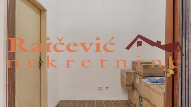 Poslovni prostor, Dvosoban, Prodaja, 49m2, Voždovac, Kumodraska