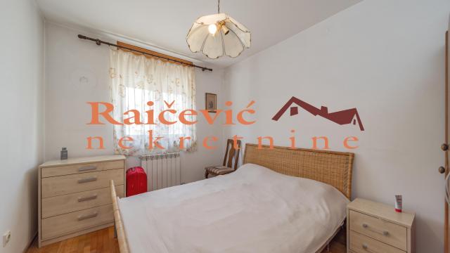 Stan, Petosoban, Prodaja, 142m2, Dedinje, Savski venac, Raska