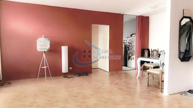 Stan, Trosoban, Prodaja, 74m2, Novo Skojevsko naselje, Rakovica, Luke Vojvodića