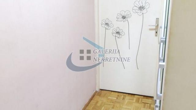 Stan, Trosoban, Prodaja, 74m2, Novo Skojevsko naselje, Rakovica, Luke Vojvodića