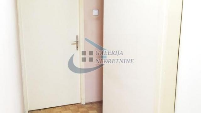 Stan, Trosoban, Prodaja, 74m2, Novo Skojevsko naselje, Rakovica, Luke Vojvodića