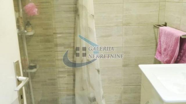 Stan, Trosoban, Prodaja, 74m2, Novo Skojevsko naselje, Rakovica, Luke Vojvodića