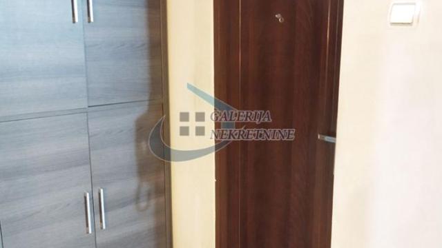 Stan, Trosoban, Prodaja, 74m2, Novo Skojevsko naselje, Rakovica, Luke Vojvodića