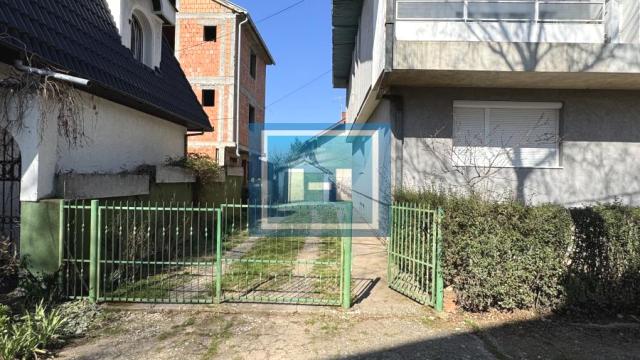 Stan, Trosoban, Prodaja, 77m2, Centar, Gradska lokacija, Ćuprija