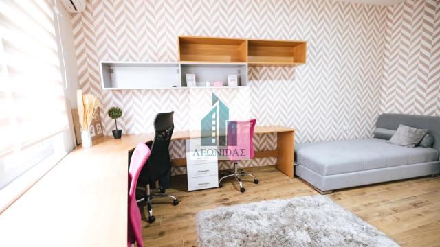 Kuća, Petosoban, Prodaja, 290m2, Medijana, Niš