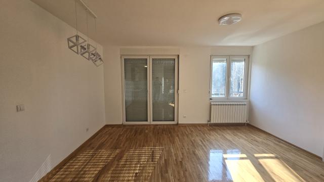 Stan, četvorosoban, Izdavanje, 79m2, Bulevar JNA