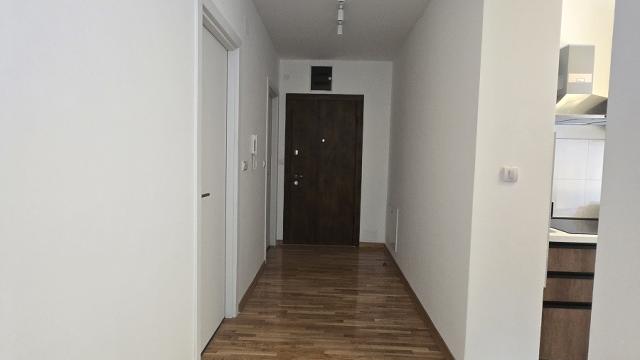 Stan, četvorosoban, Izdavanje, 79m2, Bulevar JNA