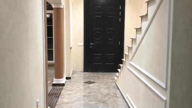 Kuća, Izdavanje, 500m2, Golf, Čukarica, Beograd